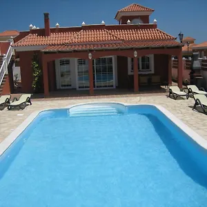 https://villa-verano-brisa-private-golf.in-canary-islands.com