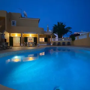 Rafaela Com Piscina Albufeira